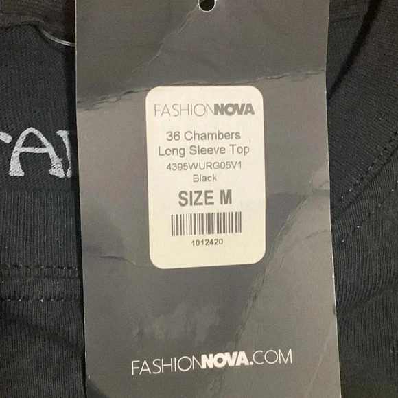 WU TANG Fashion Nova T-Shirt 36 Chambers LS Black Graphic Medium NWT - Picture 6 of 7